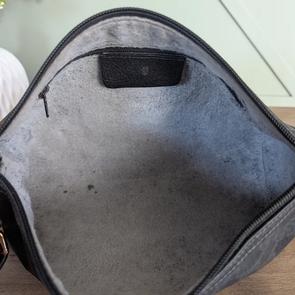 GUCCI VINTAGE GG MONOGRAM CANVAS LEATHER WOMEN'S SHOULDER BAG - Picture 7 of 10